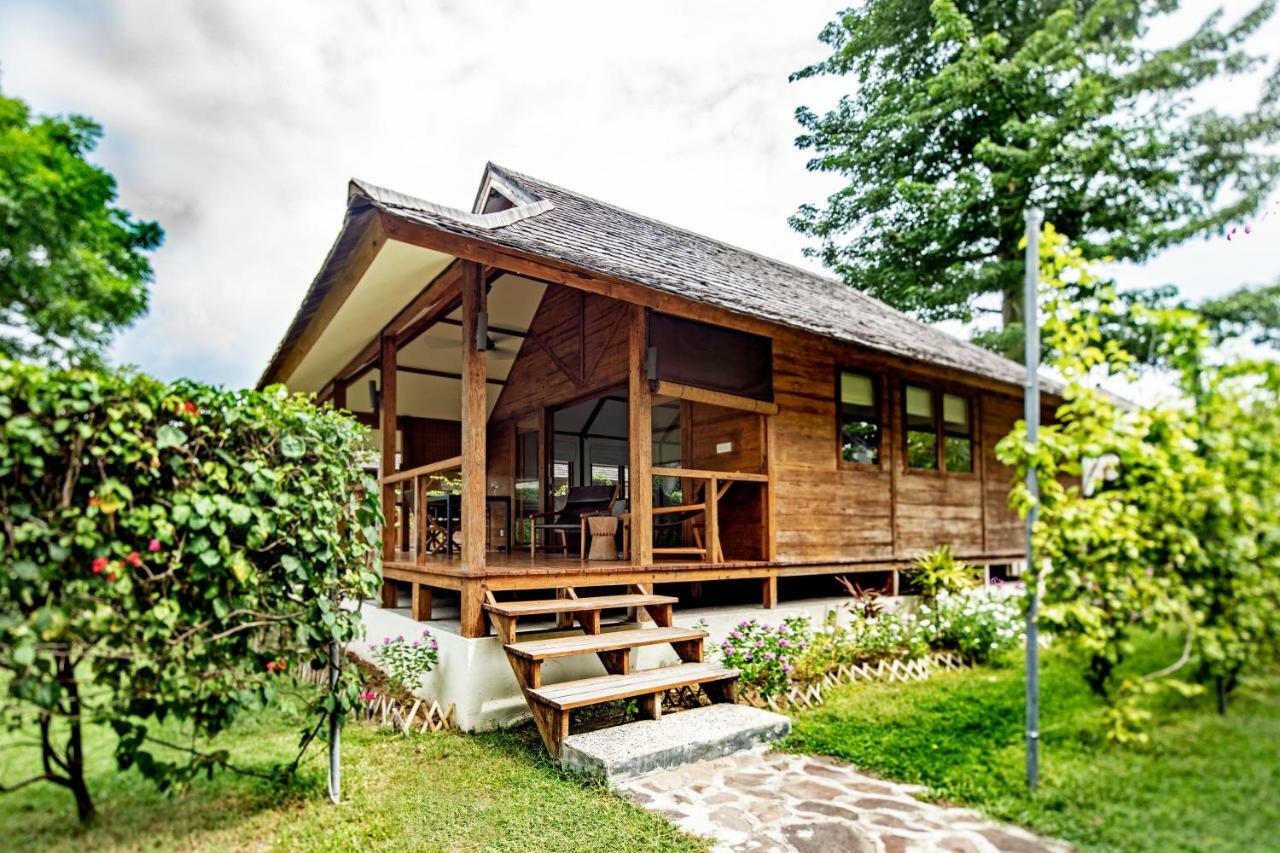 Kokomo Resort Gili Gede Екстер'єр фото